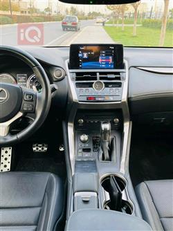 لێکزس NX